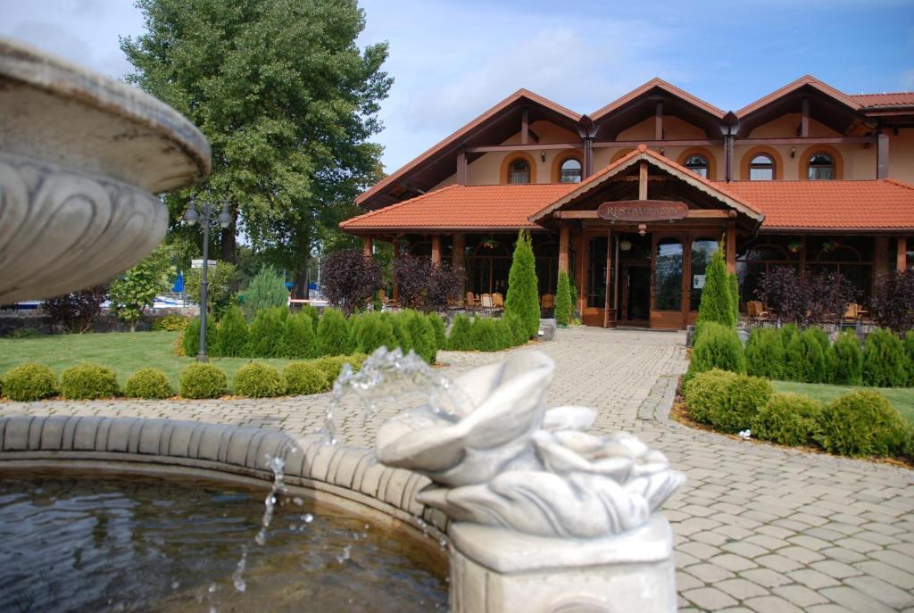 Hotel Ros Піш Екстер'єр фото